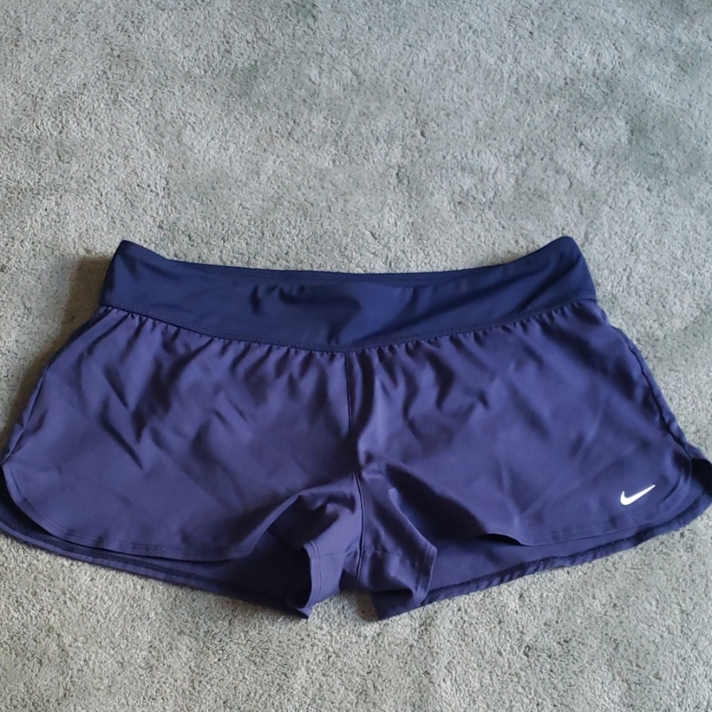 EUC Nike Sz L navy blue shorts